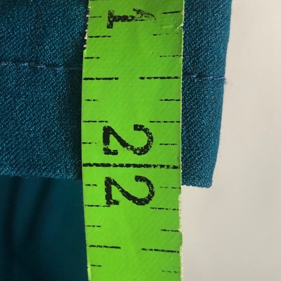 Womens Teal Long Coat. Size 4. - Picture 6 of 8